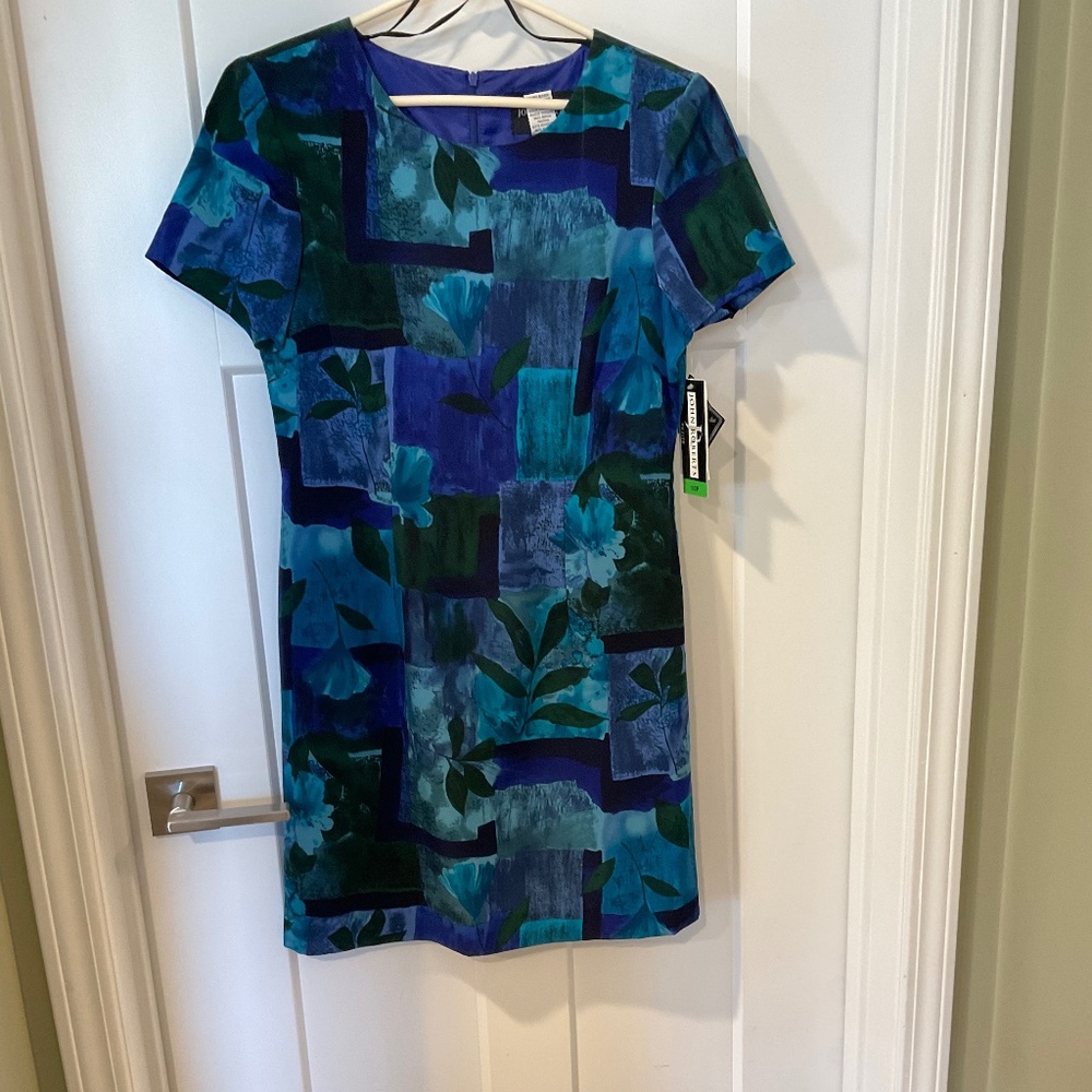 Blue patterned sheath dress